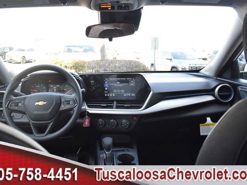 New 2026 Chevrolet Trax LS w/ LS Convenience Package image 3