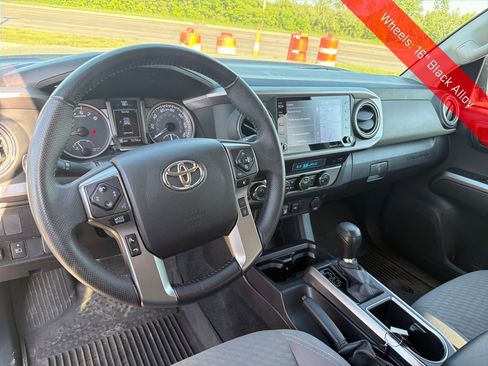 Used 2023 Toyota Tacoma SR5 AWD/4WD image 14