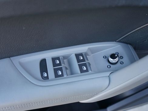 Used 2018 Audi Q5 Prestige w/ Prestige Package image 21