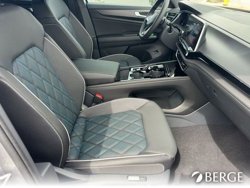 New 2026 Volkswagen Atlas Cross Sport SEL Premium R-Line AWD/4WD image 26