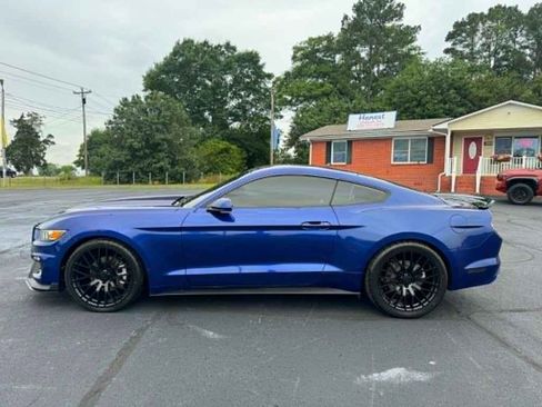 Used 2016 Ford Mustang Coupe RWD image 3