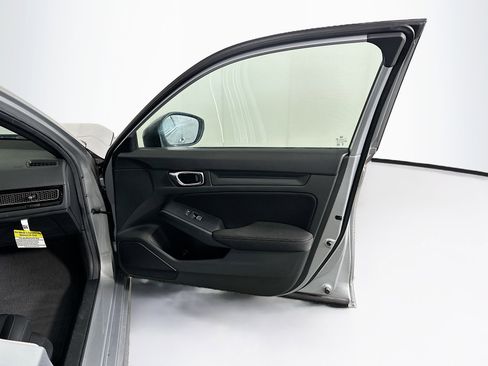 Used 2025 Honda Civic Sport image 31