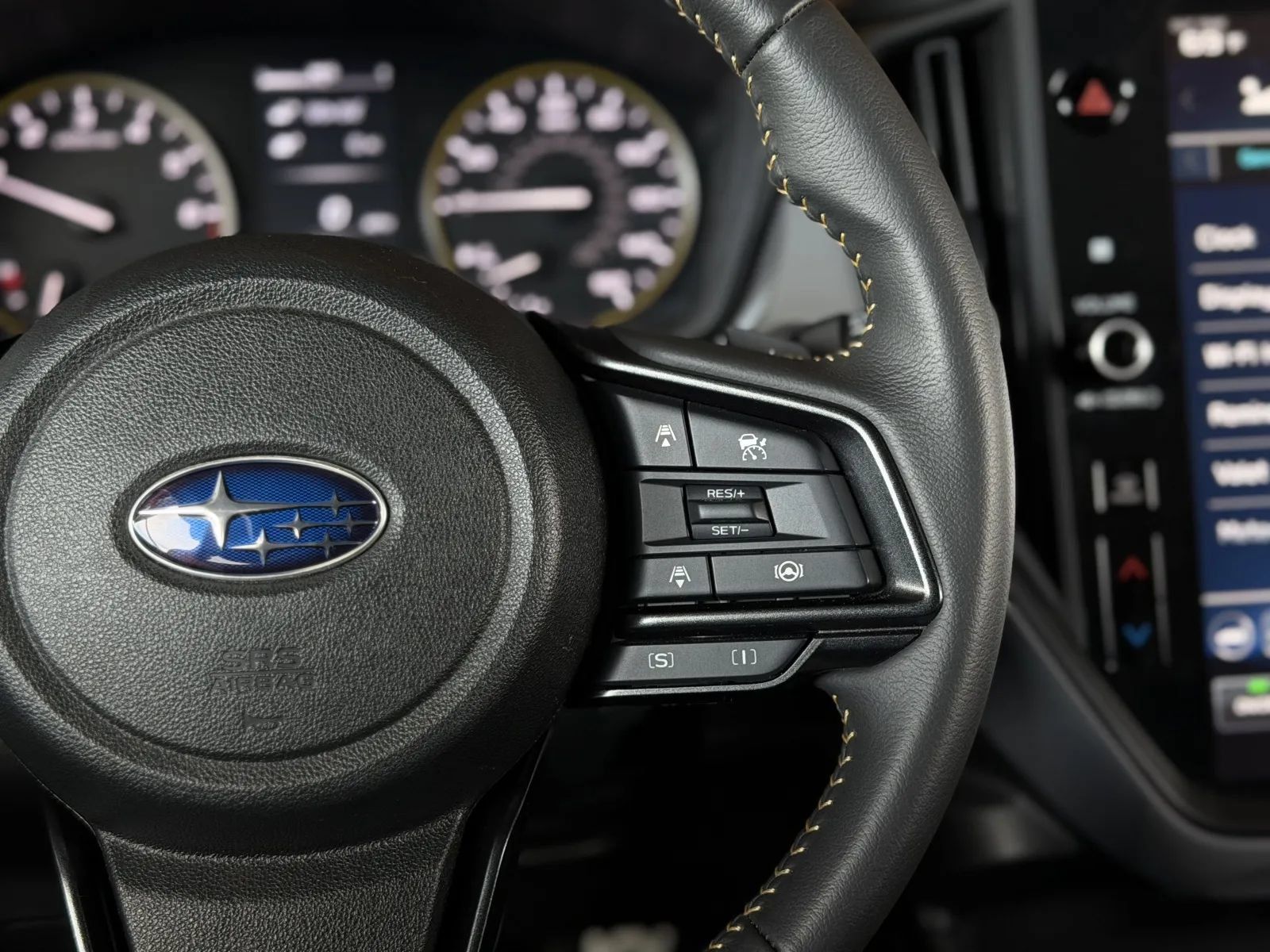Used 2024 Subaru Crosstrek 2.5i Limited AWD/4WD image 24