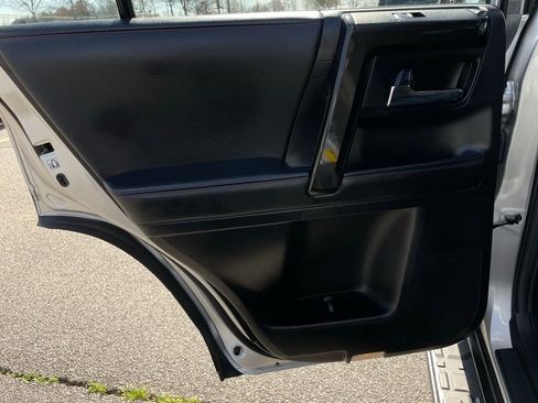 Used 2024 Toyota 4Runner TRD Off-Road Premium image 38