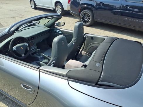 Used 2005 Porsche 911 Carrera RWD image 31