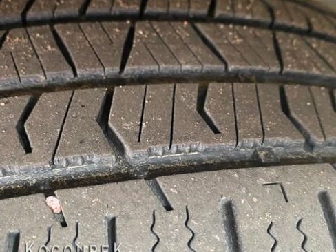 Used 2017 Ford Explorer XLT w/ Equipment Group 202A image 5