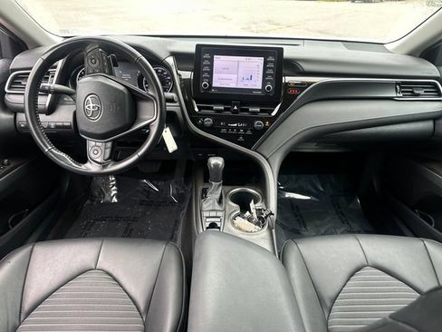 Used 2023 Toyota Camry SE AWD/4WD image 18