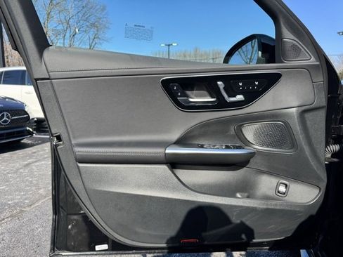 Used 2025 Mercedes-Benz C 300 4MATIC Sedan image 19