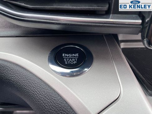 Used 2022 Ford Explorer XLT w/ Equipment Group 202A image 13