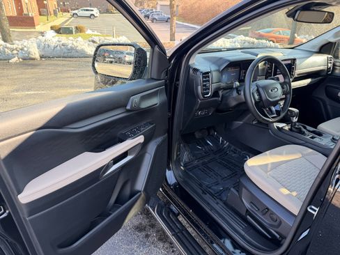 Used 2024 Ford Ranger XLT w/ FX4 Off-Road Package image 10