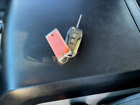 Used 2018 Ford F150 XL w/ Equipment Group 101A Mid image 11