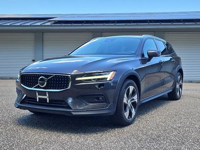 Used 2023 Volvo V60 B5 Cross Country Plus w/ Climate Package