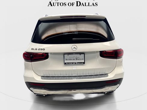 Used 2021 Mercedes-Benz GLB 250 w/ Premium Package image 7