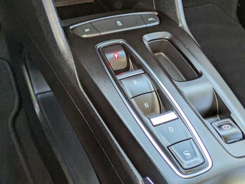 Used 2022 Chevrolet Bolt LT image 27