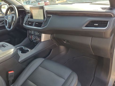 Used 2023 Chevrolet Suburban LT w/ LT Signature Plus Package image 30