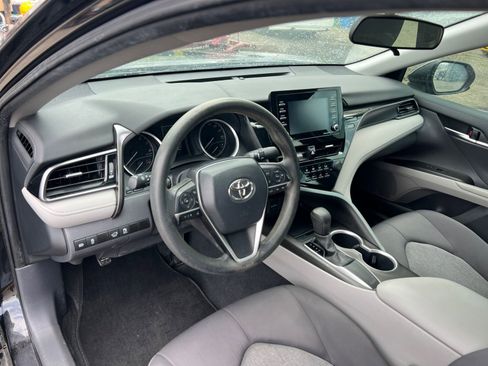 Used 2021 Toyota Camry LE FWD image 18