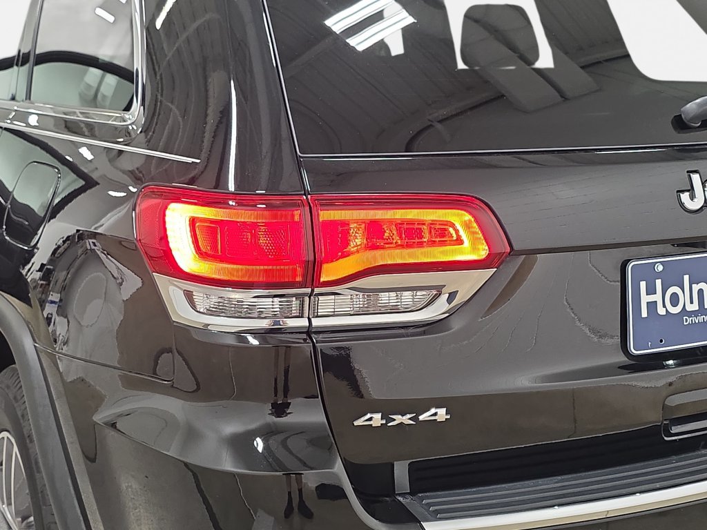 Used 2020 Jeep Grand Cherokee Limited AWD/4WD image 34