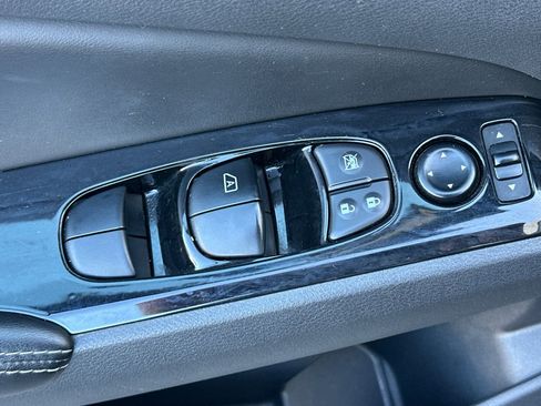 Used 2023 Nissan Altima 2.5 SV image 13