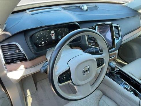 Used 2016 Volvo XC90 T6 Inscription w/ Vision Package image 10