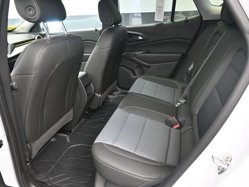 New 2025 Chevrolet Trax LT w/ Driver Confidence Package image 17