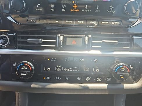 Used 2023 Nissan Pathfinder SL w/ SL Premium Package AWD/4WD image 18