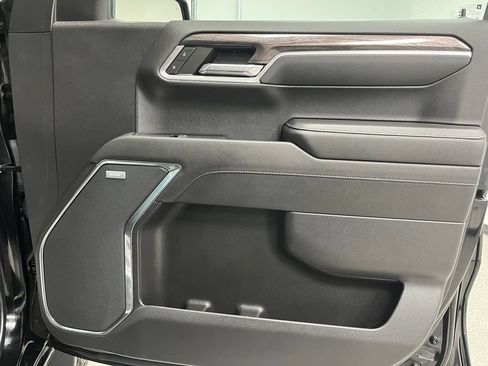 Used 2022 Chevrolet Silverado 1500 LTZ AWD/4WD image 55