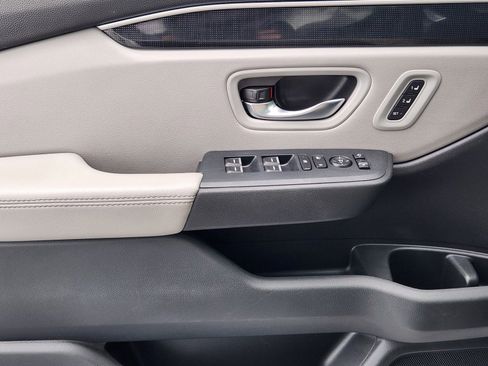 Used 2024 Honda Pilot Elite image 21