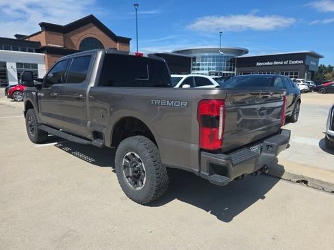 Used 2023 Ford F250 Lariat w/ Lariat Ultimate Package AWD/4WD image 8