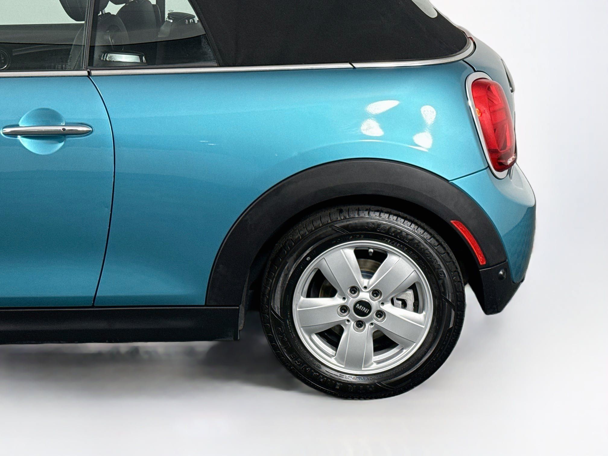 Used 2019 MINI Cooper Convertible w/ Premium Package FWD image 42