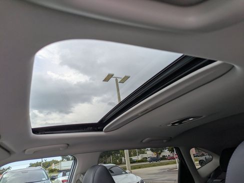 Certified 2021 Kia Seltos EX AWD/4WD image 18