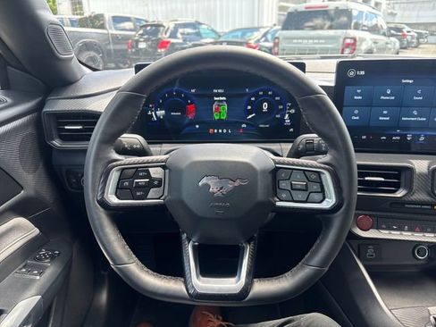 Used 2024 Ford Mustang Coupe RWD image 18