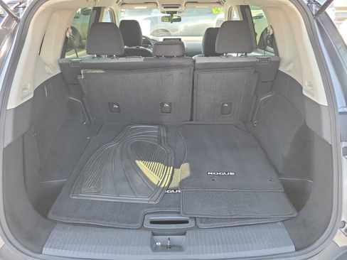 Used 2023 Nissan Rogue SV FWD image 29