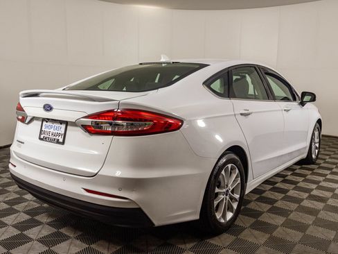 Used 2020 Ford Fusion SE FWD image 13