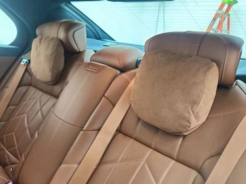 Used 2023 BMW i7 xDrive60 image 32