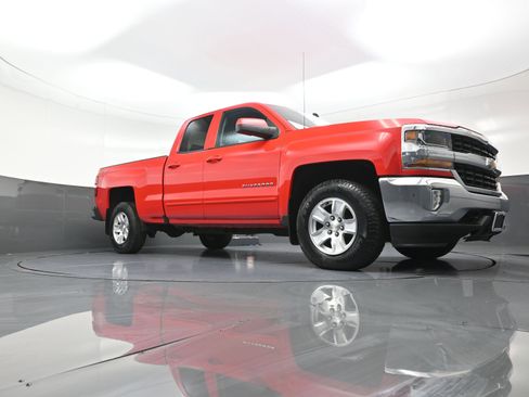 Used 2017 Chevrolet Silverado 1500 LT w/ All Star Edition image 9