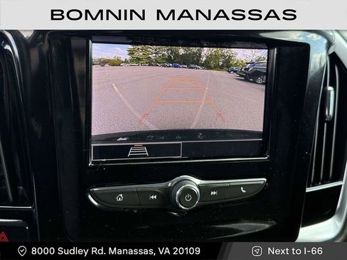 Used 2021 Chevrolet Traverse LT image 18