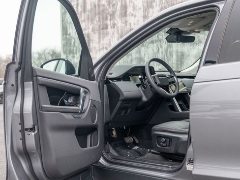 Certified 2024 Land Rover Discovery Sport S image 11