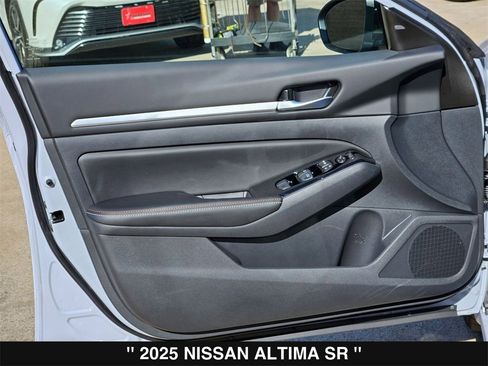 New 2025 Nissan Altima 2.5 SR image 14