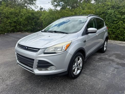 Used 2013 Ford Escape SE image 1
