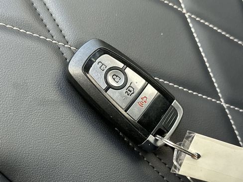 Used 2022 Ford Mustang Mach-E Select image 26