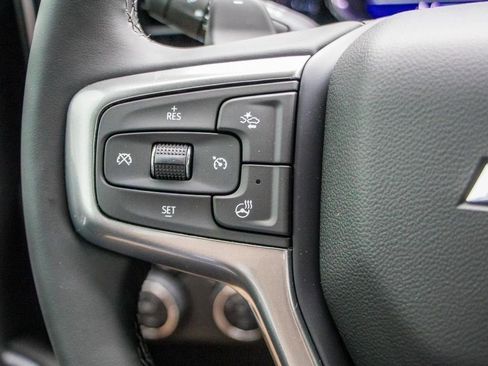 Used 2025 Chevrolet Silverado 1500 LTZ AWD/4WD image 37