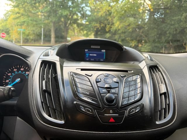 Used 2015 Ford Escape SE AWD/4WD image 14