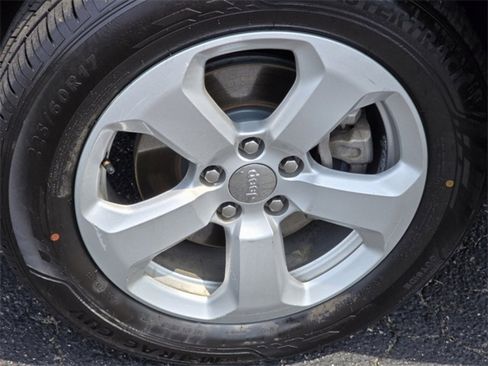 Used 2019 Jeep Compass Latitude w/ Popular Equipment Group image 7