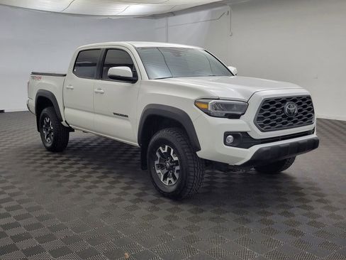 Used 2023 Toyota Tacoma TRD Off-Road image 7