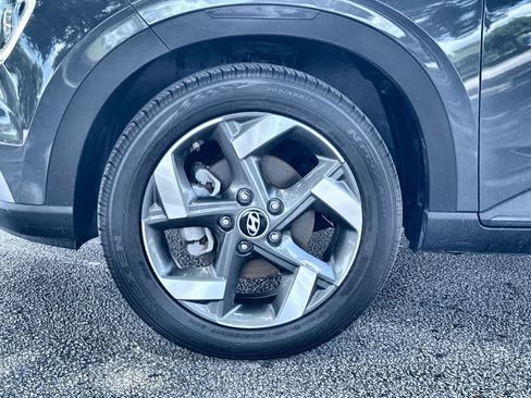 Used 2023 Hyundai Venue Limited w/ Cargo Package FWD image 11
