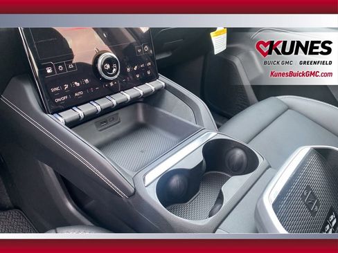 New 2026 GMC Terrain Denali w/ LPO, Floor Liner Package image 24