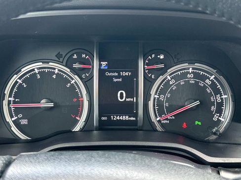 Used 2021 Toyota 4Runner Limited AWD/4WD image 41