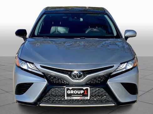 Used 2020 Toyota Camry XSE image 3