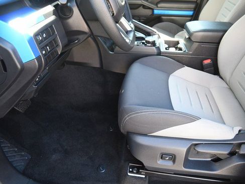 Certified 2025 Toyota Tacoma TRD Off-Road image 15