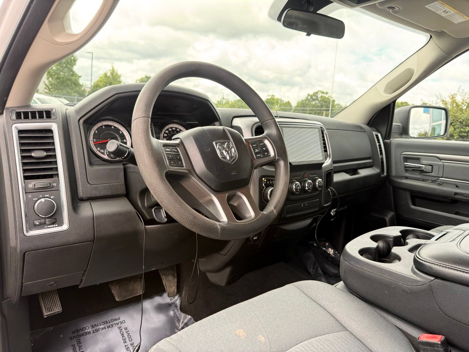 Used 2021 RAM 1500 Classic SLT AWD/4WD image 20